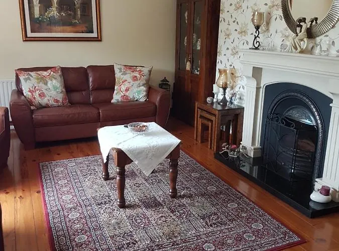 Channel View Couette-café